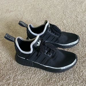 Black Adidas Boost shoes. Women’s size 7
